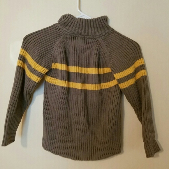 Boys GAP Sweater Small 6-7. Very Warm - Picture 2 of 2